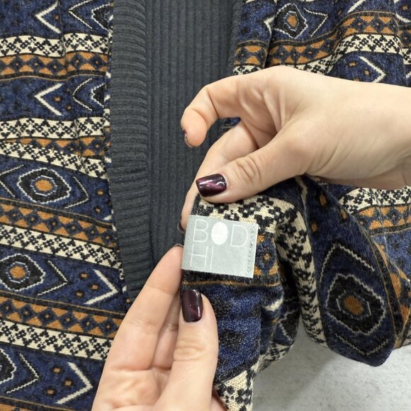Bodhi Shawl Collar Cocoon Cardigan Womens Gray Aztec Knit Sleeveless Poncho Wrap - Picture 4 of 8